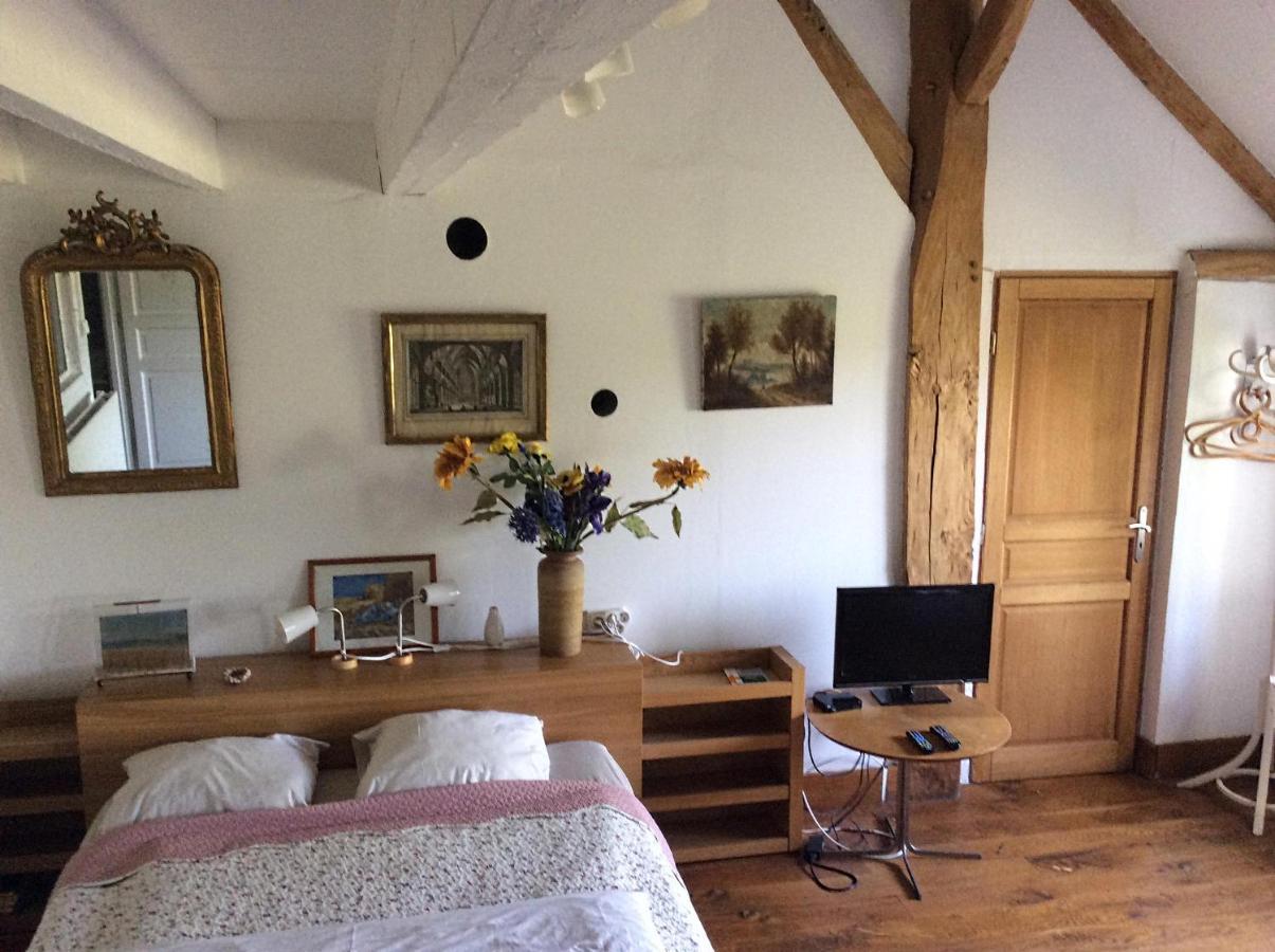 Saint-Lubin-de-la-Haye Lilac Cottage מראה חיצוני תמונה